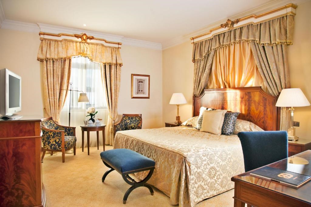 #altIMG Oda in Hotel# Palacio Estoril Golf & Wellness Hotel #altIMG in# Lisbon, Portugal - #altIMG Image# 2