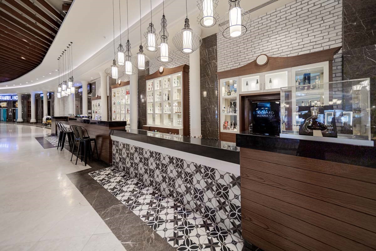 #altIMG Bar in Hotel# Sueno Hotels Deluxe Belek #altIMG in# Antalya, Turkey - #altIMG Image# 1