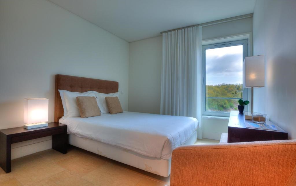 #altIMG Oda in Hotel# Tróia Residence Apartamentos Marina by The Editory #altIMG in# Lisbon, Portugal - #altIMG Image# 2